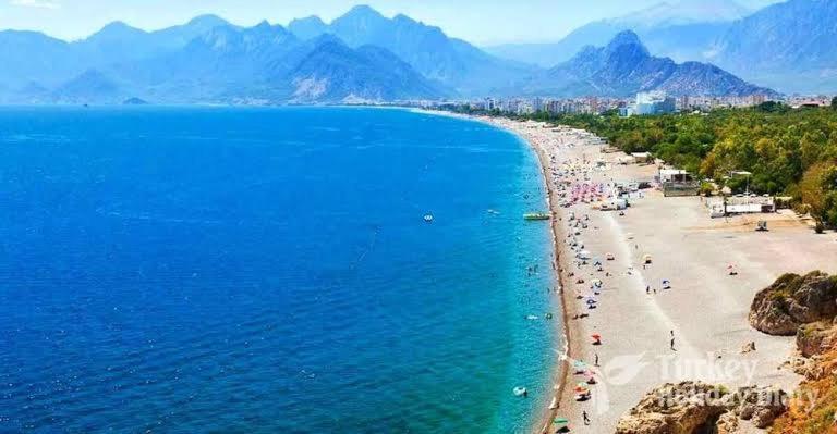 50 Meters From The Lara Daire