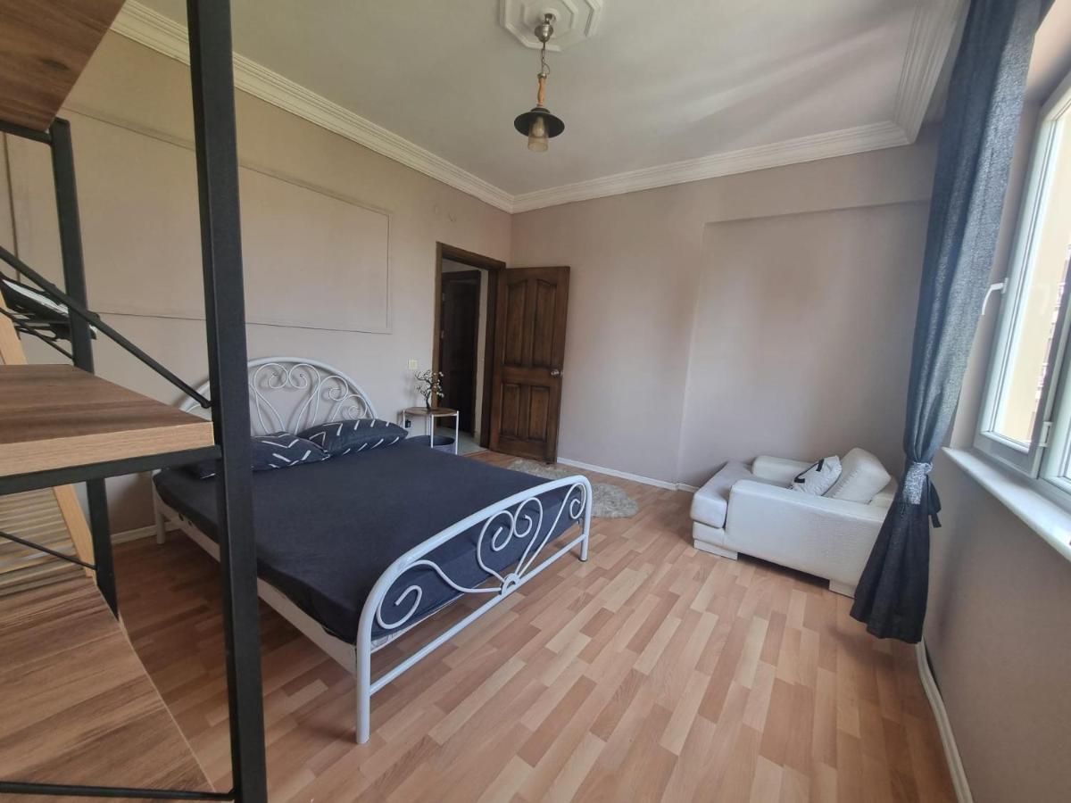 Daire 50 Meters From The Lara